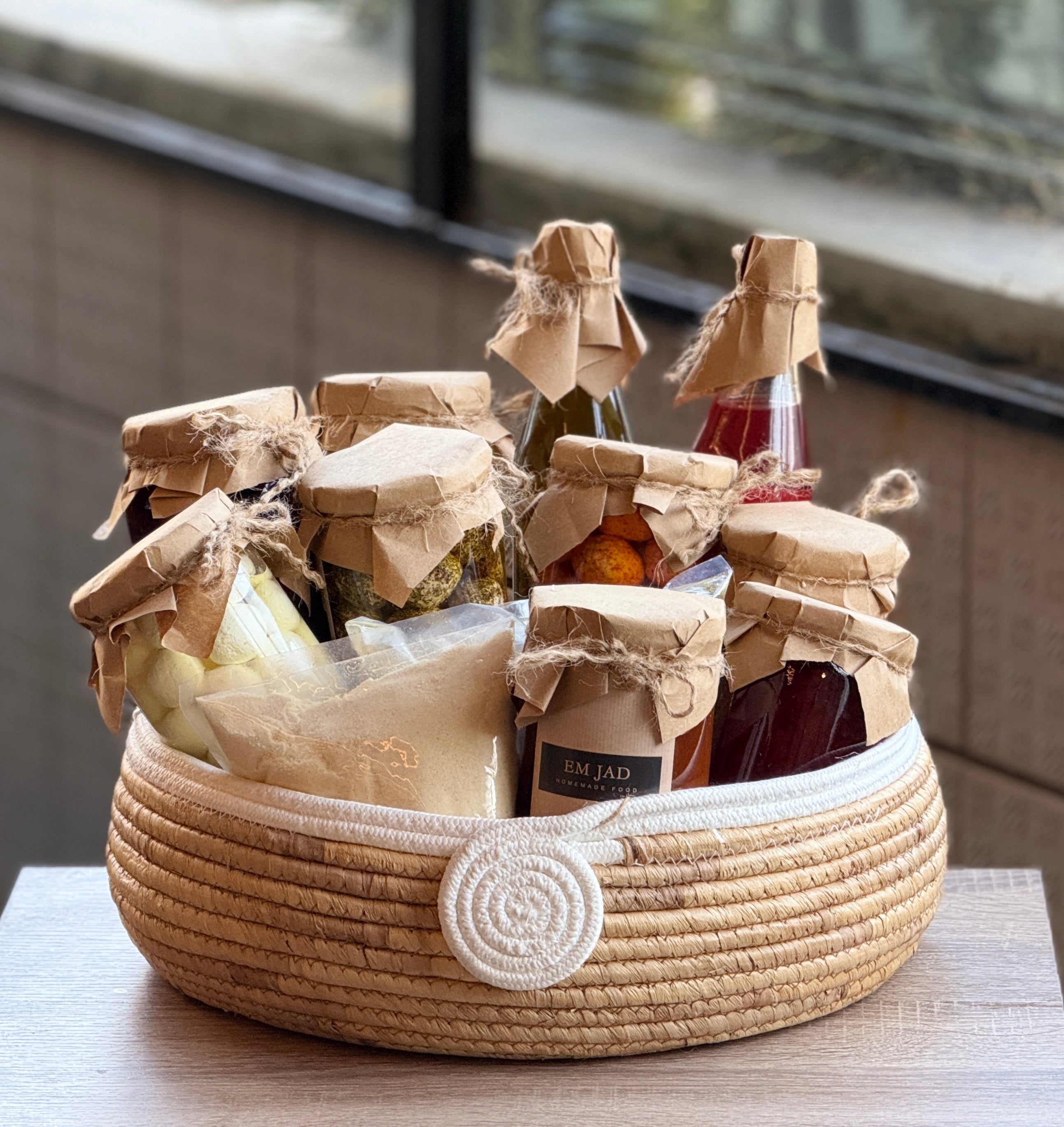 EM JAD Signature Basket